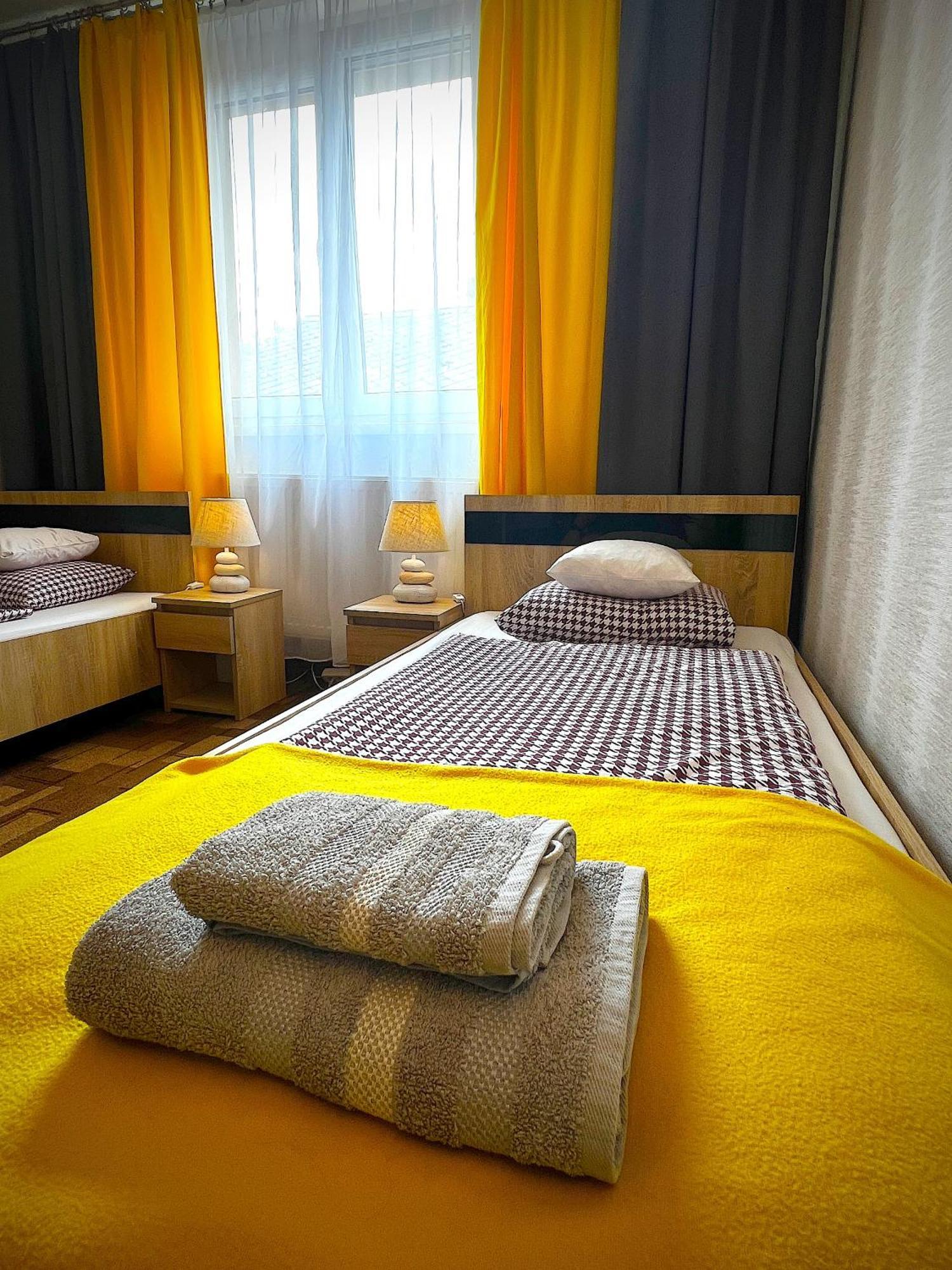 Pod Nachodskym Zamkem Apartment Екстериор снимка