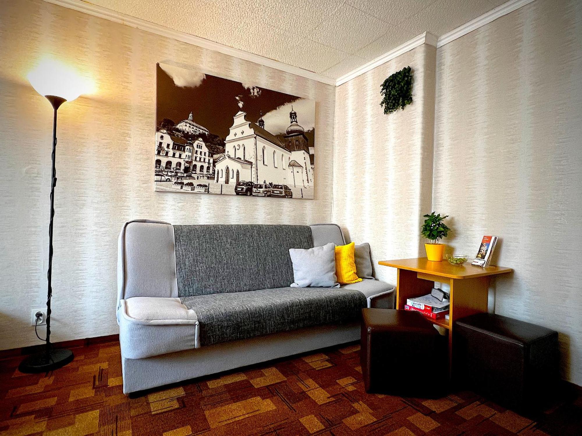 Pod Nachodskym Zamkem Apartment Екстериор снимка