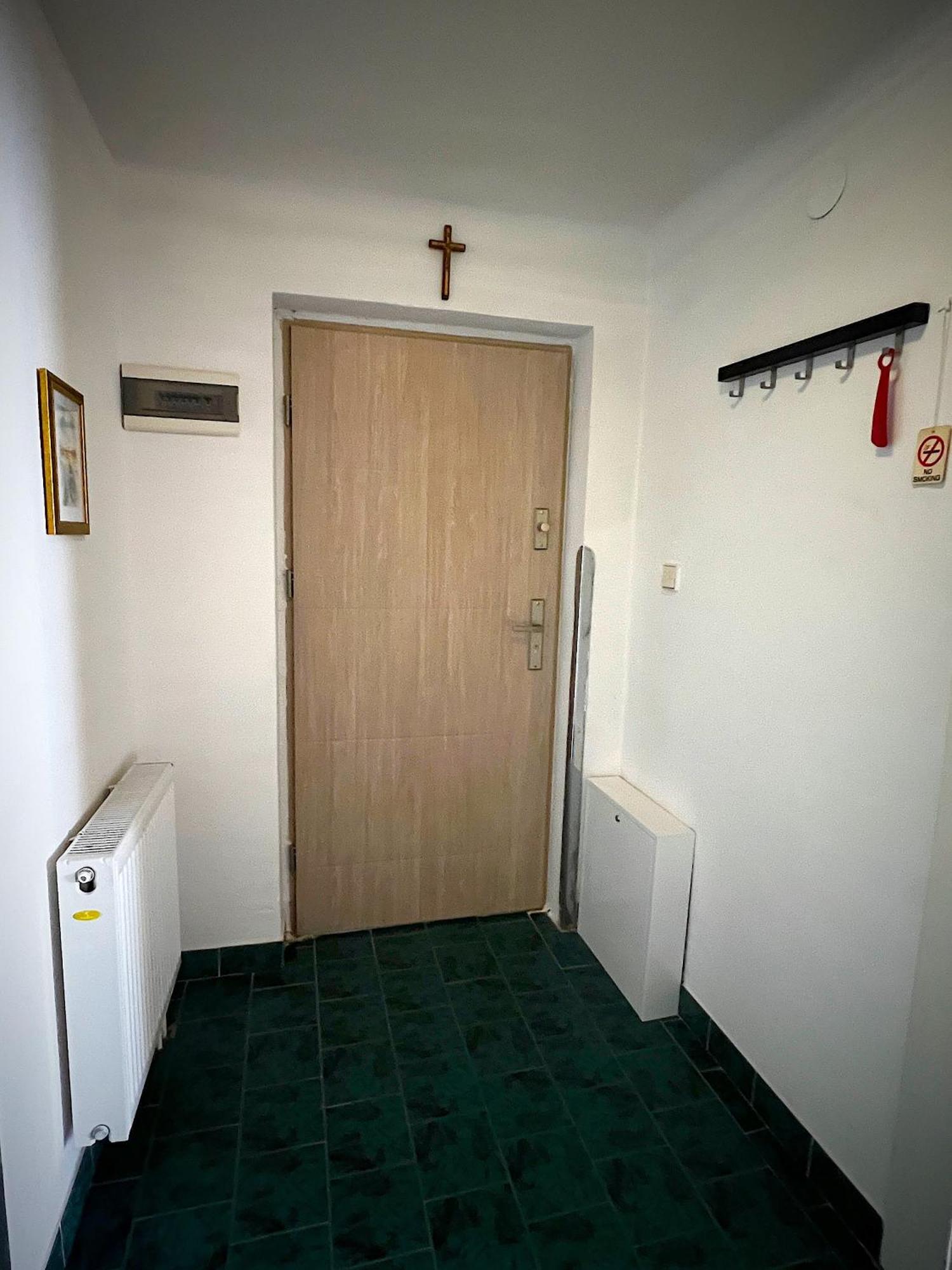 Pod Nachodskym Zamkem Apartment Екстериор снимка